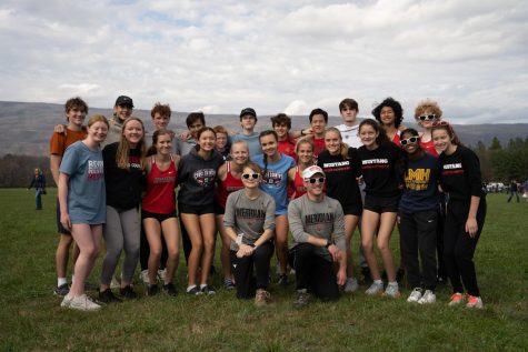 The Meridian Cross Country states qualifiers pose for a picture at their final meet. (Photo courtesy of Molly Moore)