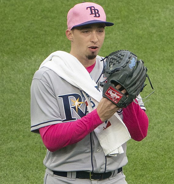 Blake Snell pitching against the Orioles on May 13th. Snell went 21-5 with a 1.89 ERA in 2018. (Photo by Keith Allison via Wikimedia)