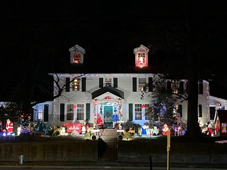 This home went all out for the holidays! The decorations consist of many Santas, signs, reindeer, snowmen, lights, and more. This is quite an attraction for anyone who needs some holiday cheer!