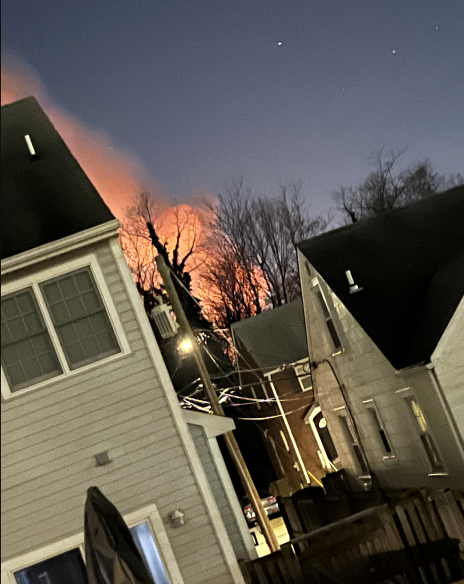 A+duplex+in+Arlington+exploded%2C+leaving+residents+and+neighbors+with+grisly+imagery.+%28Photo+by+Madeline+Dean%29