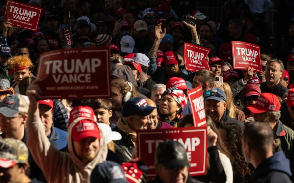 In the two weeks leading up to the election, both presidential candidates have hosted large rallies in DC as arguments come to a close. (Photo via FreeMalaysiaToday)