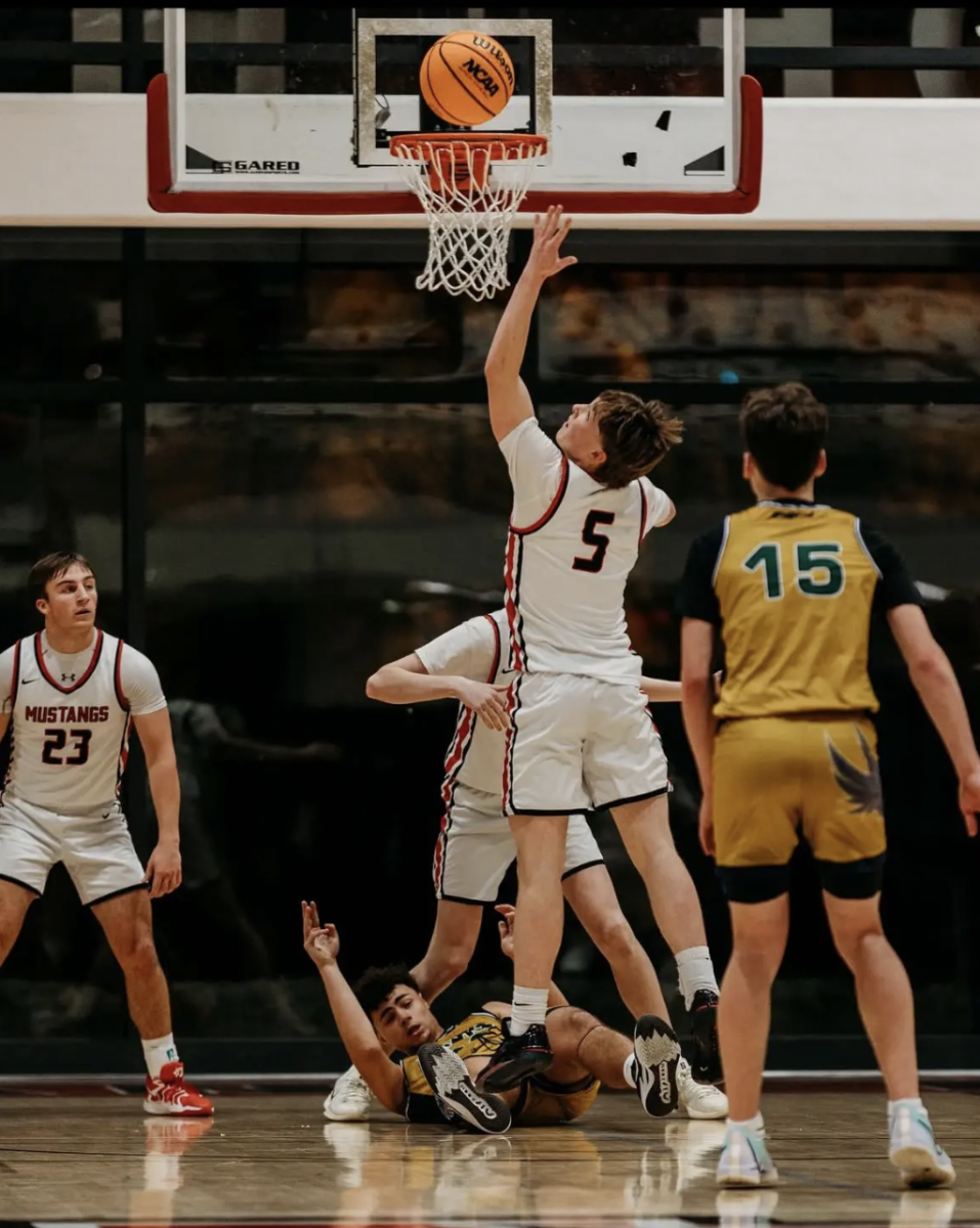 Will Davis shoots a jumper against Skyline. (Photo courtesy of Mei-Ling Fitzpatrick)