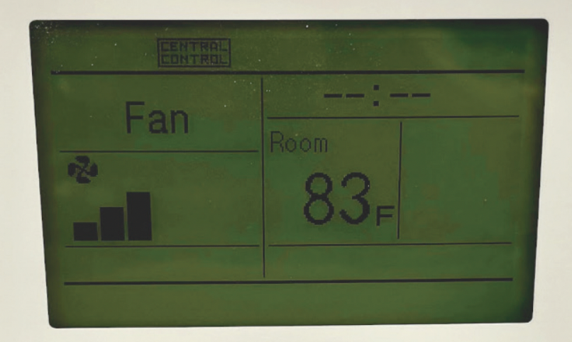 Mr. Deal’s fourth floor classroom thermostat midday at 83 ̊ (Photo by Alba Selle)