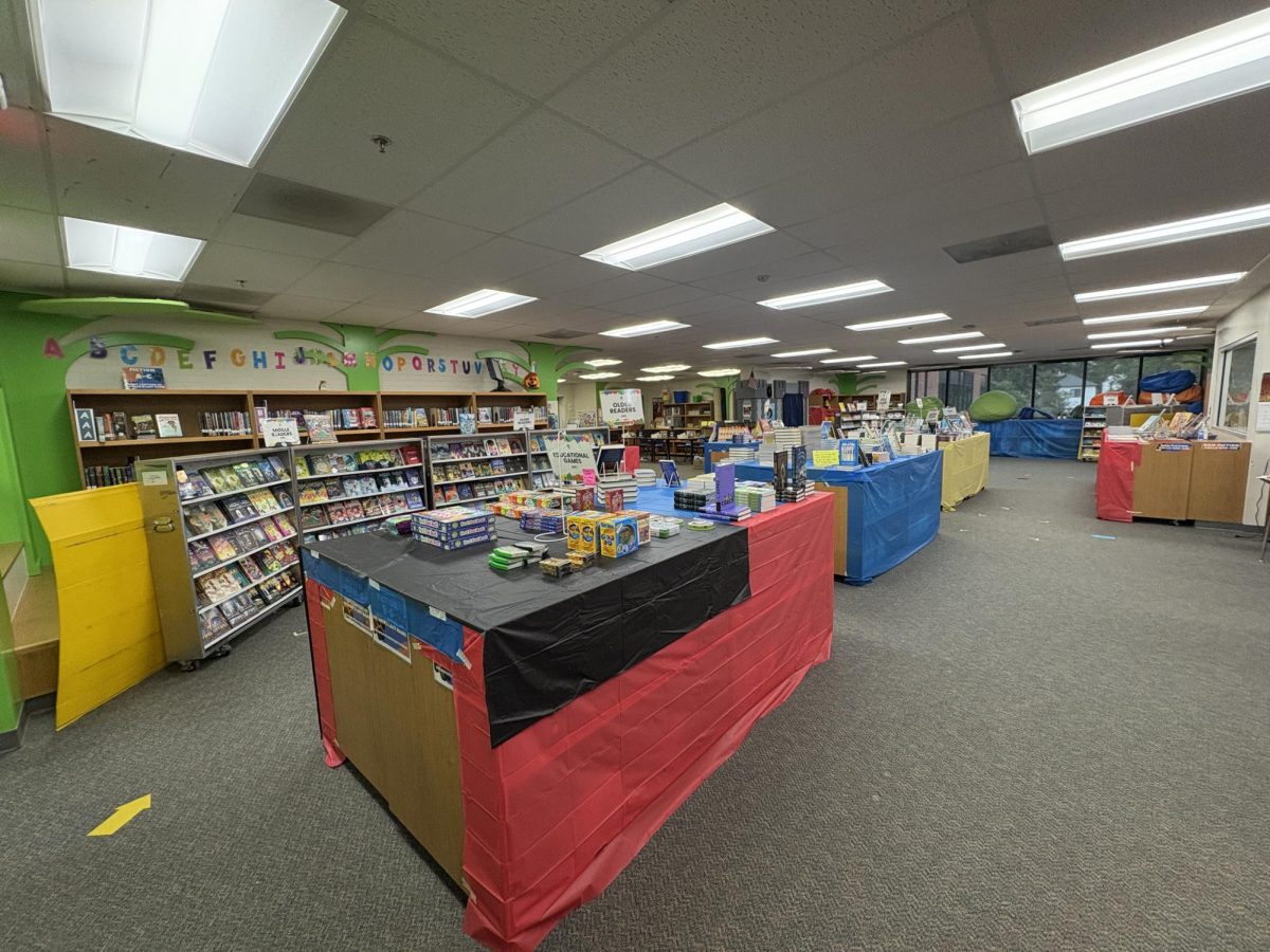 The Oak Street library set up for the book fair. (Photo via Ms. Brooke Davis)